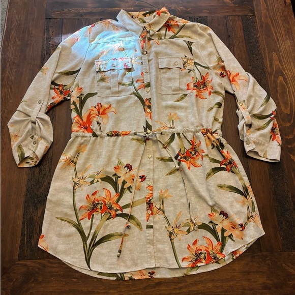 Chico's Spring Lily Tunic - Picture 2 of 4